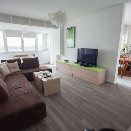 Riverview Apartment أوسييك المظهر الخارجي الصورة