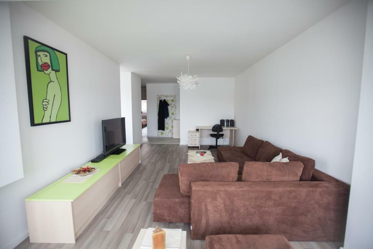 Riverview Apartment أوسييك المظهر الخارجي الصورة
